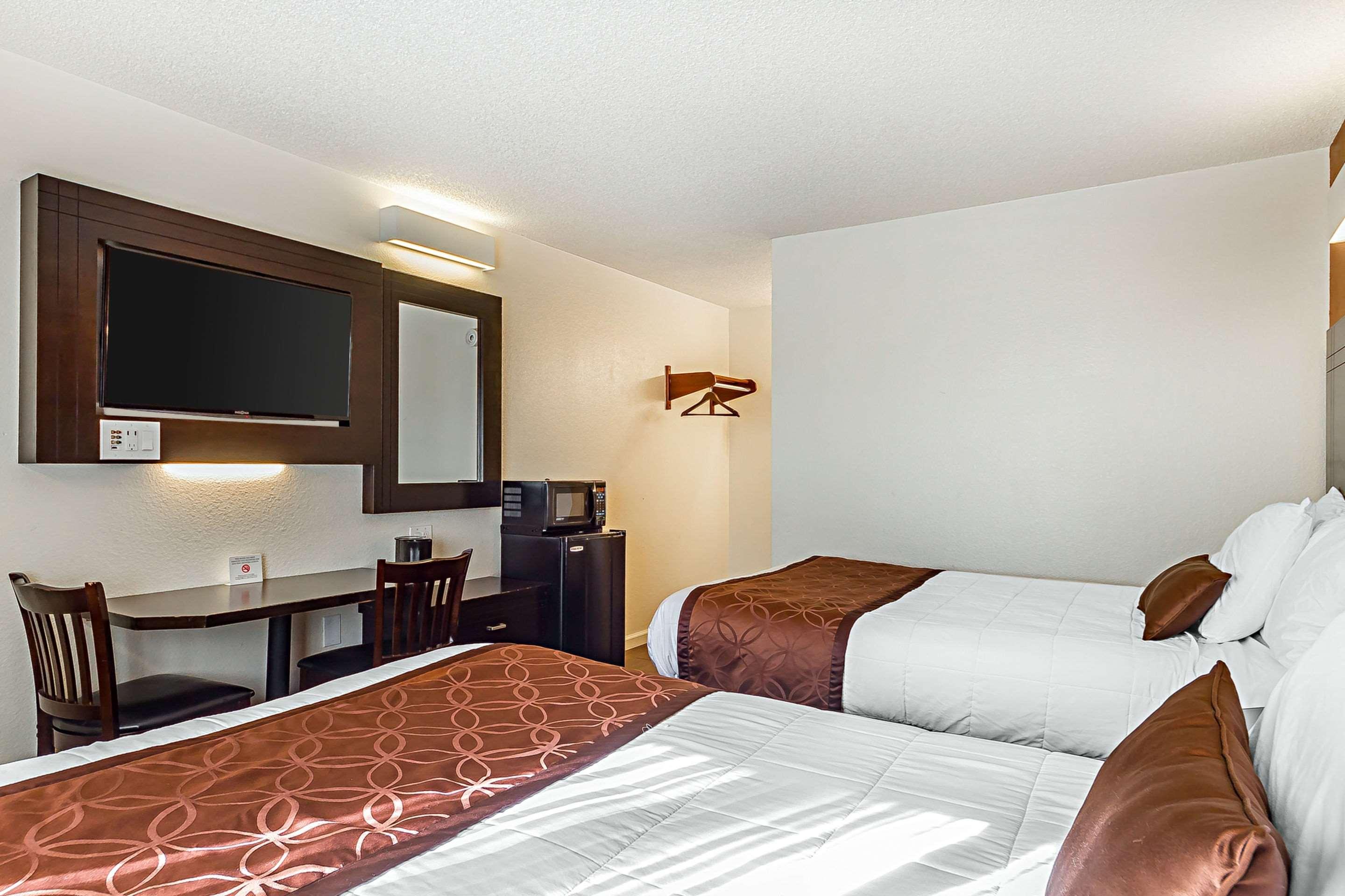 Rodeway Inn Wine Country Rohnert Park Buitenkant foto