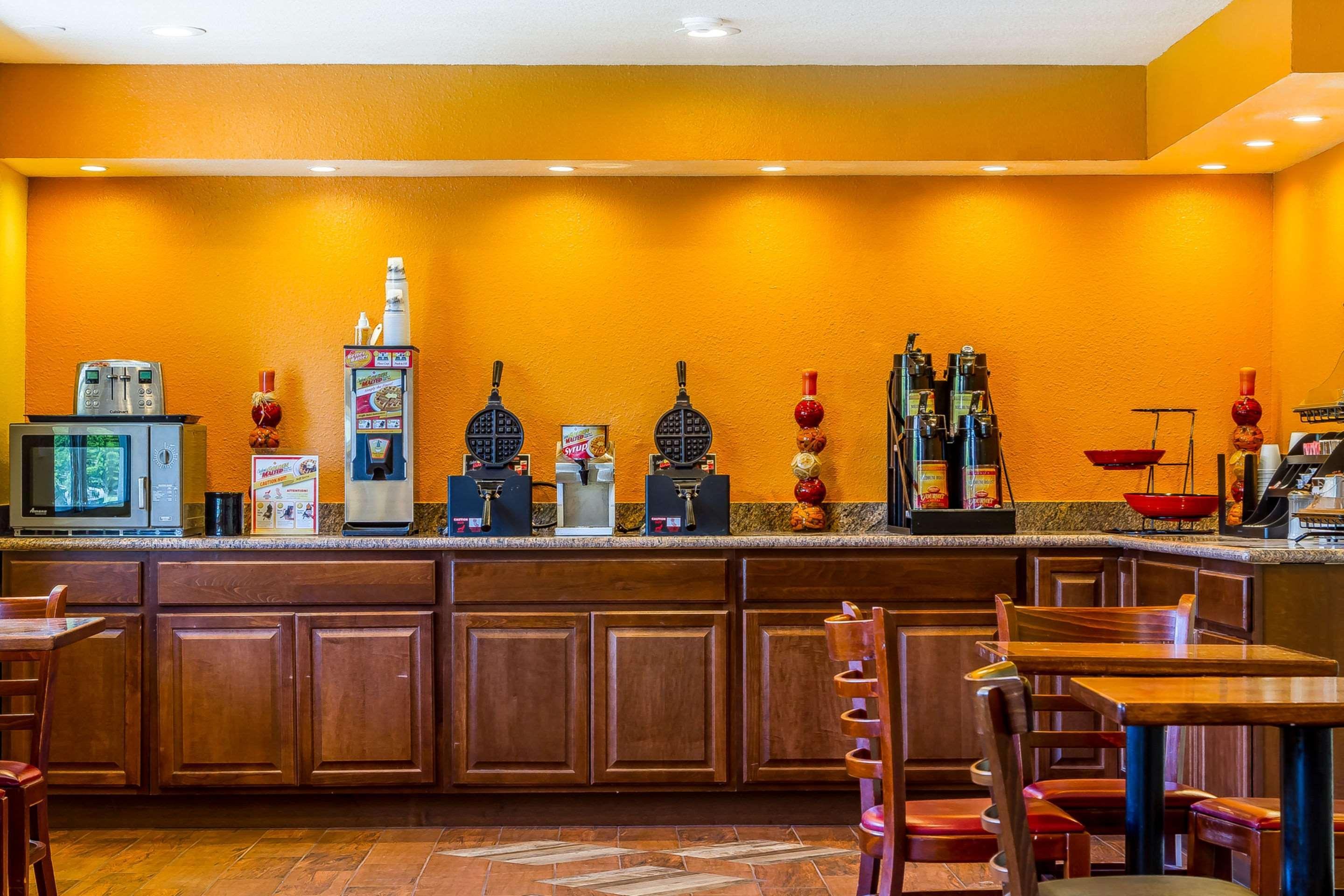 Rodeway Inn Wine Country Rohnert Park Buitenkant foto