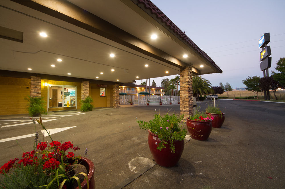 Rodeway Inn Wine Country Rohnert Park Buitenkant foto