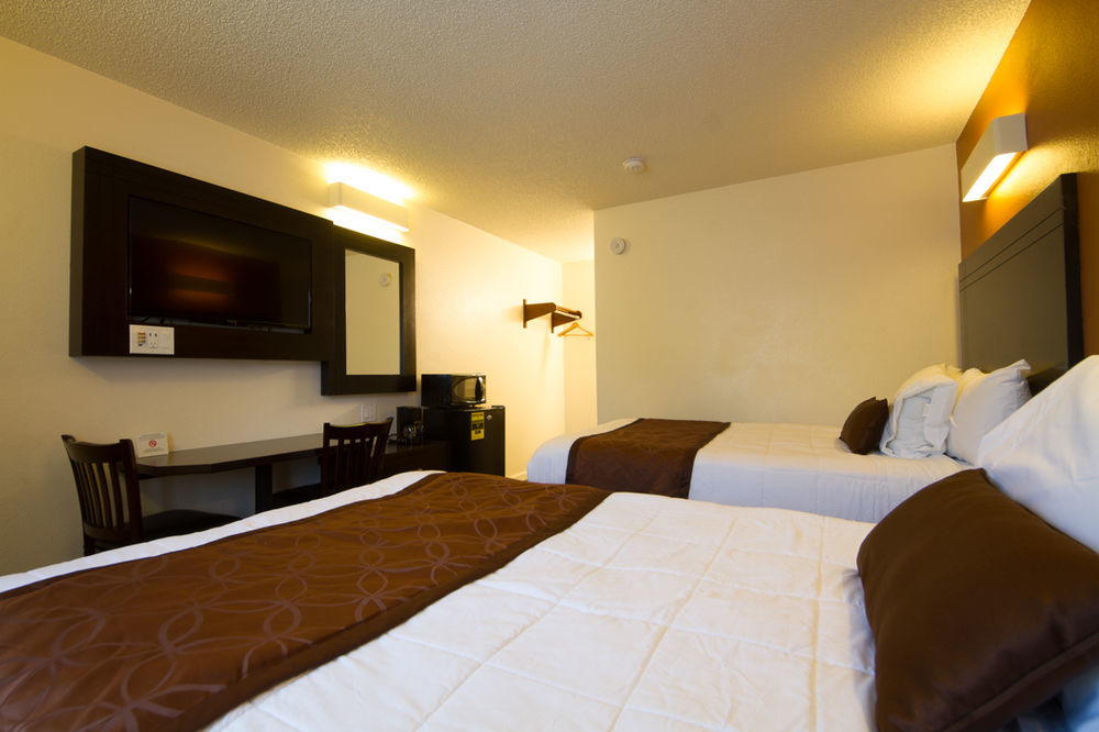 Rodeway Inn Wine Country Rohnert Park Buitenkant foto