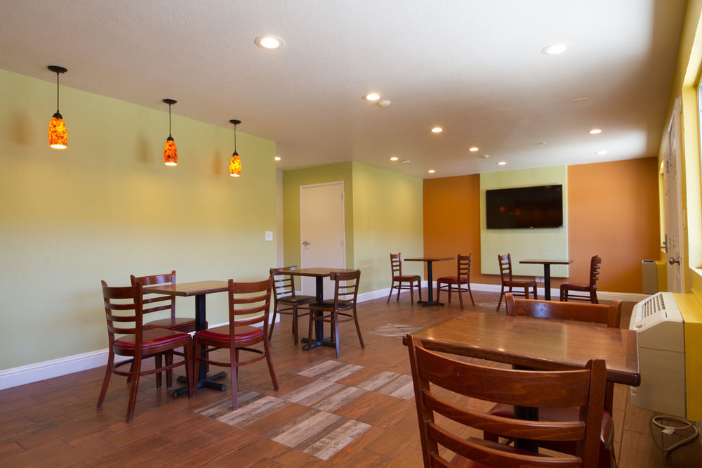 Rodeway Inn Wine Country Rohnert Park Buitenkant foto